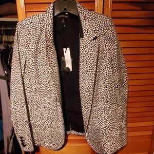 Black and white print one button blazer
